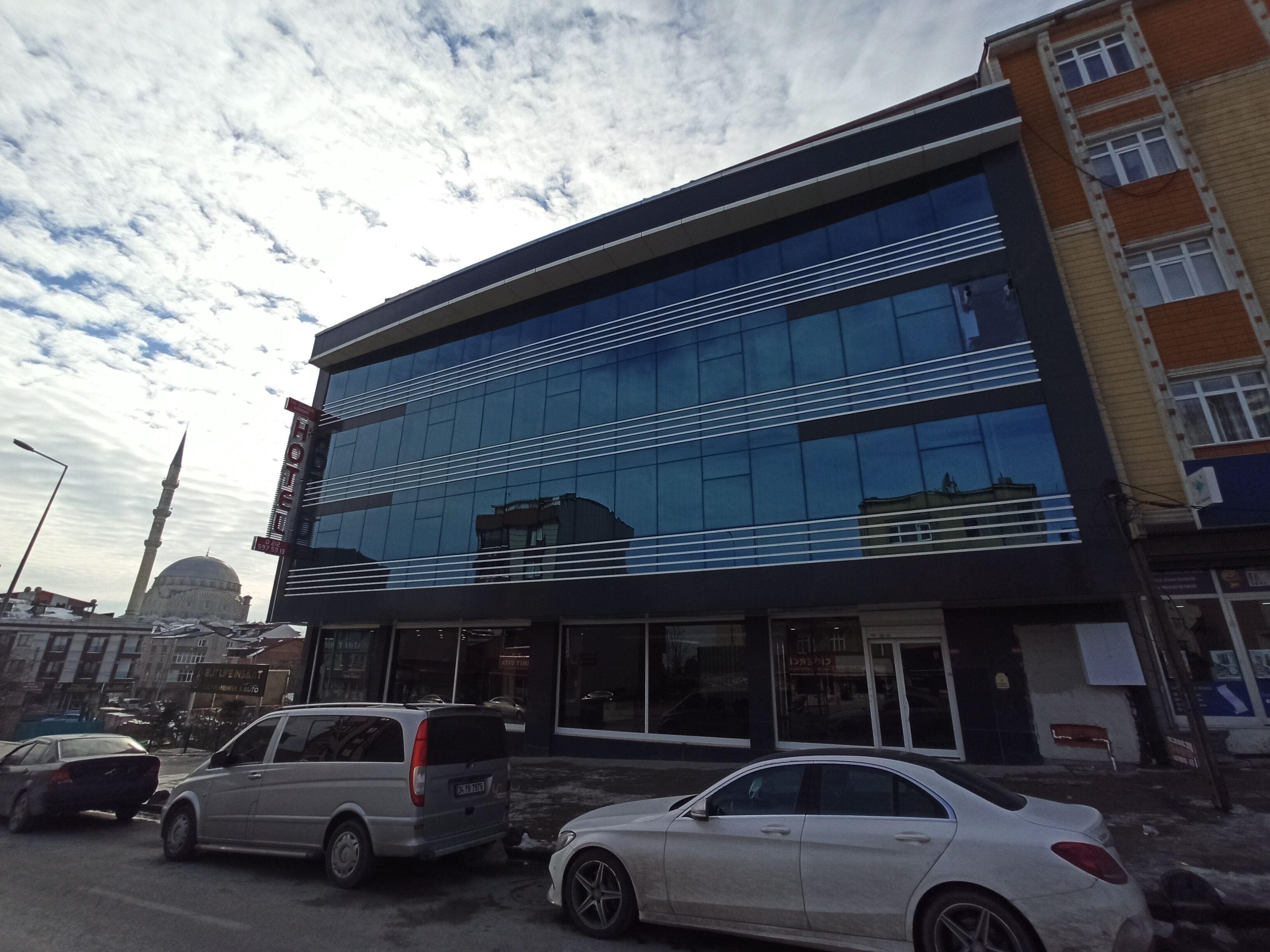 Skylon Airport Hotel — Photos 1